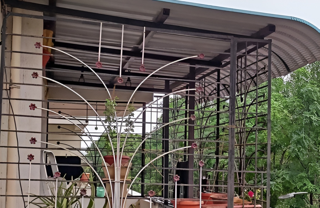 Corporate Gate Complex